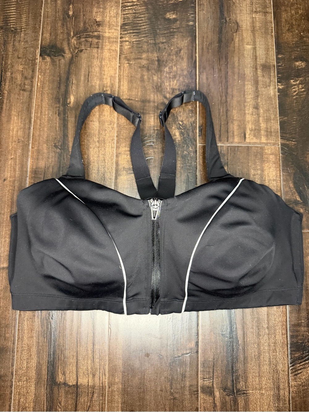 Victoria's Secret VSX Knockout Front-Close Sports Bra Black 40DD Underwire